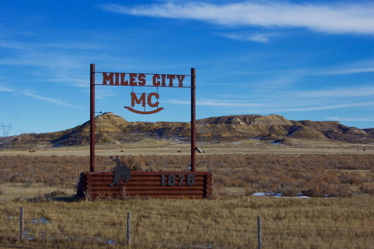 Miles City Entrance Sign